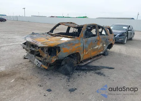 2020 Toyota 4Runner Sr5 Premium z USA, uszkodzony, nr VIN JTEBU5JRXL5762956